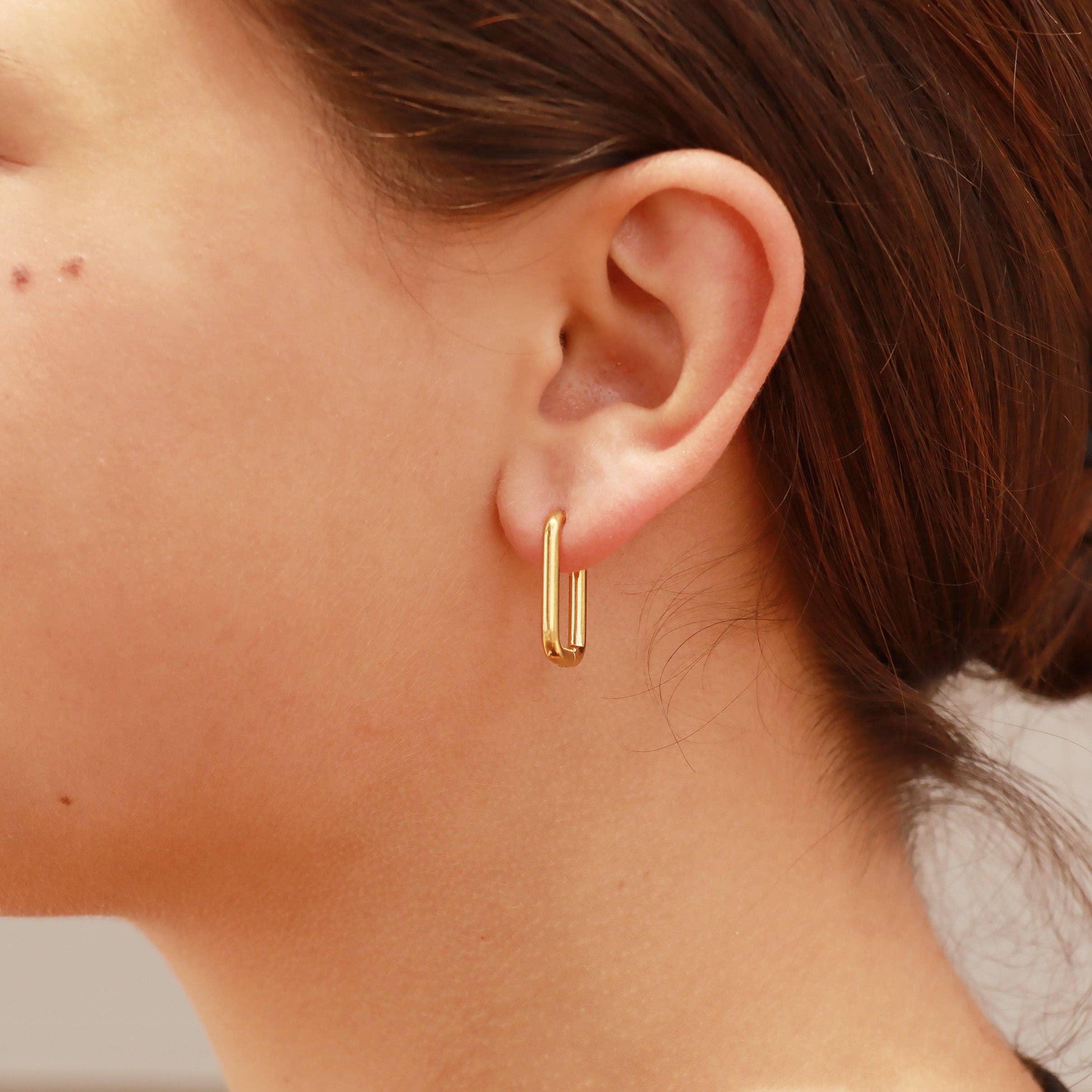 Rounded Rectangle Everyday Huggie Earrings - Gold - happenstance.