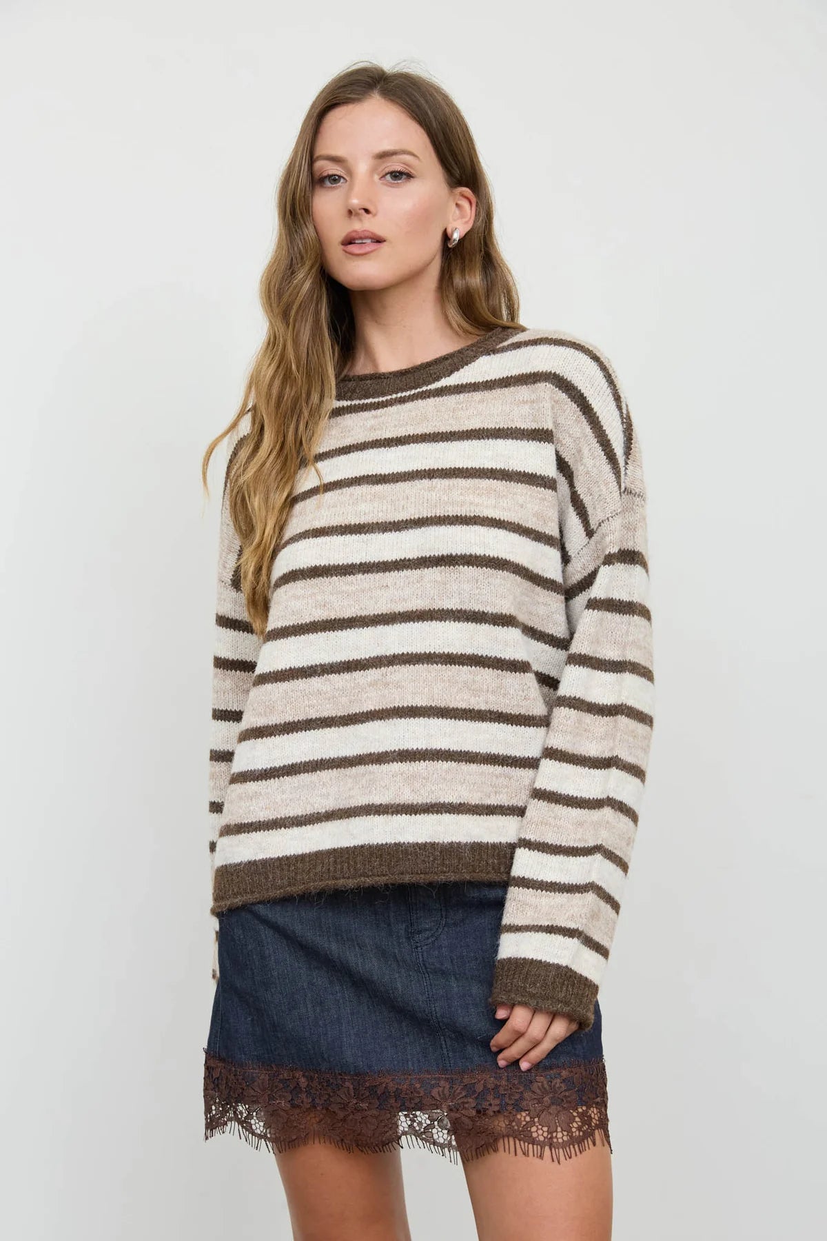 Brown raw edge long sleeve sweater