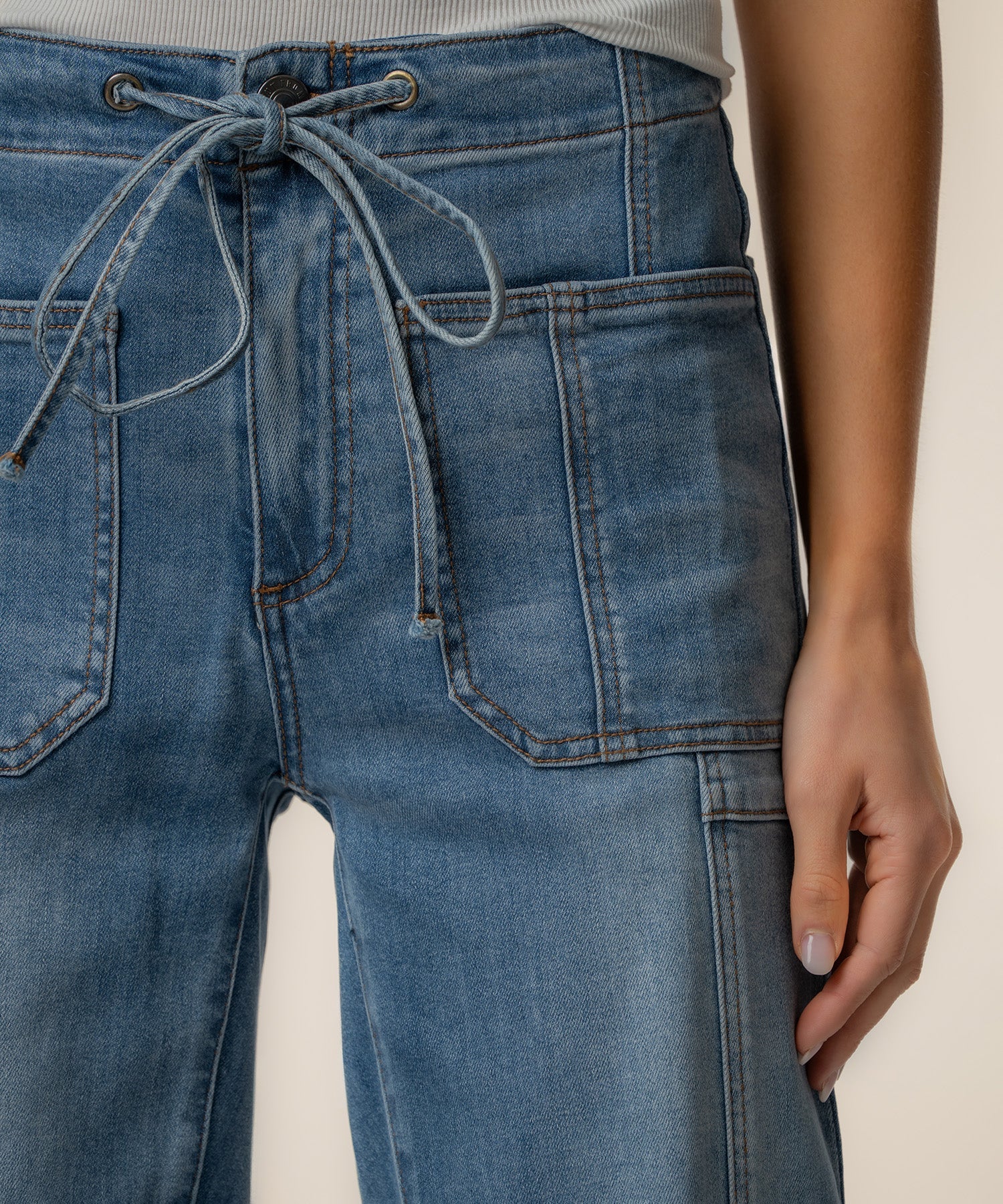KUT from the Kloth - Ashton - Slouchy Barrel Pant - Budgeted - happenstance.