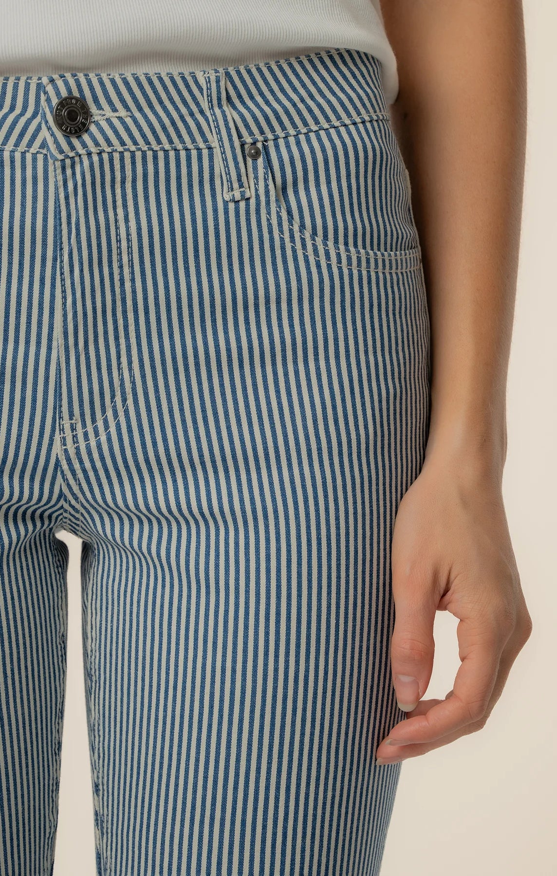 KUT from the Kloth - Kelsey High Rise Ankle Flare - Navy/Ivory - happenstance.