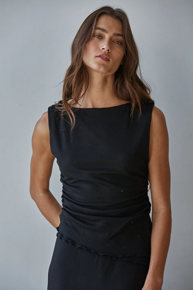 Black lettuce edge layered tank
