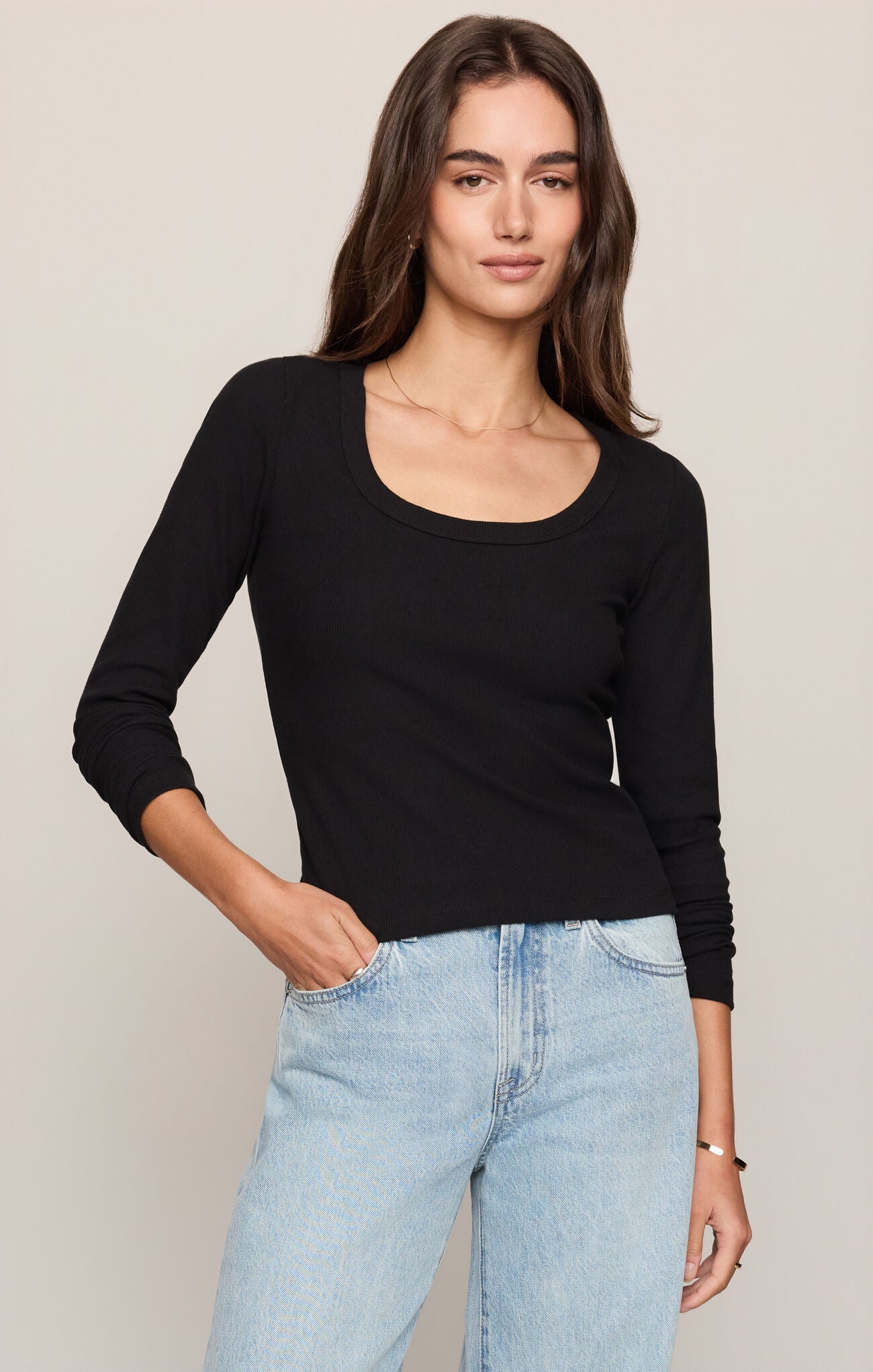 Black scoop neck long sleeve top 