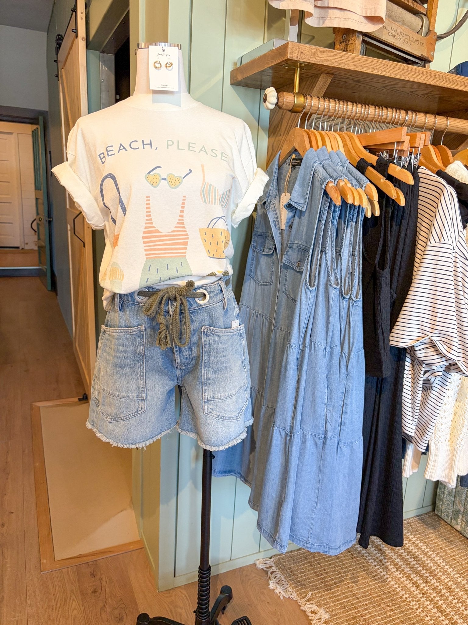 Beach Please Graphic Tee - happenstance.