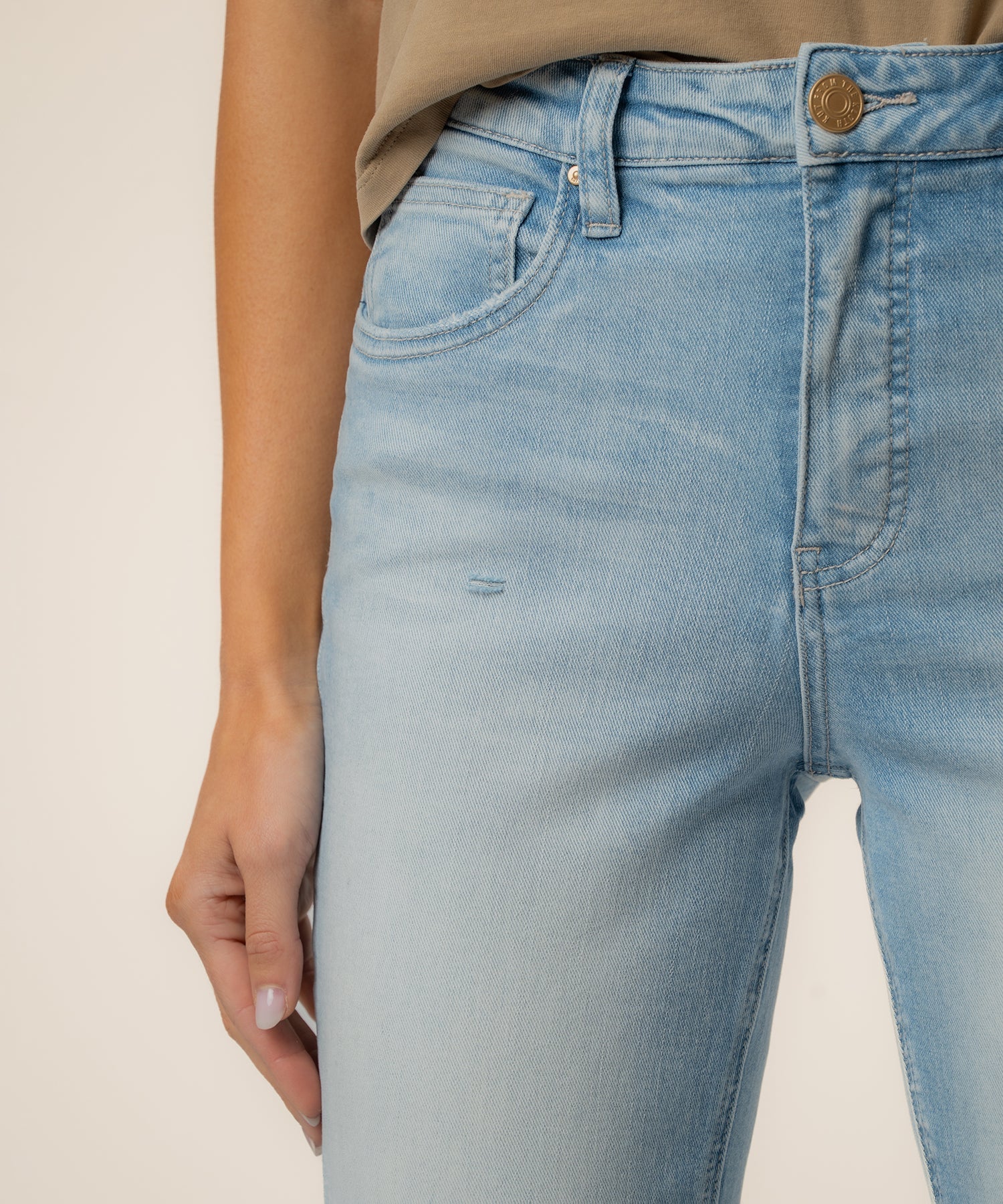 KUT from the Kloth - Rachael High Rise Fab Ab Mom Raw Hem - Performance - happenstance.