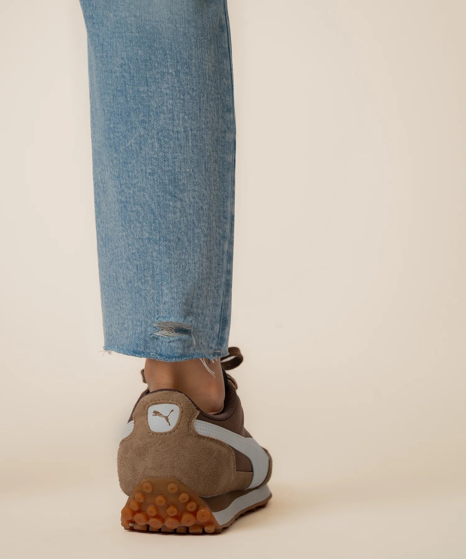 KUT from the Kloth - Rachael High Rise Fab Ab Mom Raw Hem - Performance - happenstance.